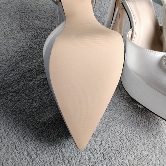 💎 Coutgo Pearl White Rhinestone Heart Heels Size 9 Ankle Strap Dress Pumps - Picture 8 of 9